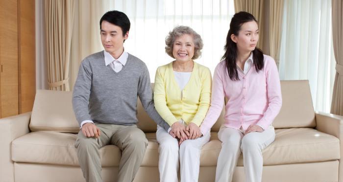 如何调解婆媳矛盾，让家庭和谐？（老公要做到的这一点关键，让婆媳和睦相处）-第3张图片-恋语空间