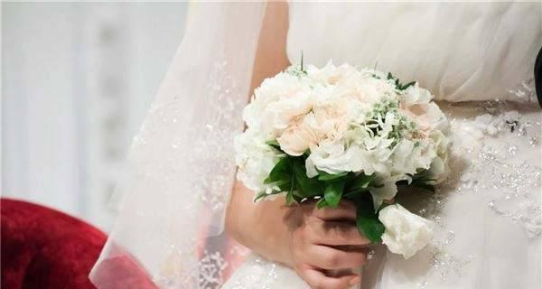 解读梦见前男友结婚的含义（分析梦境中前男友结婚的象征意义）-第2张图片-恋语空间