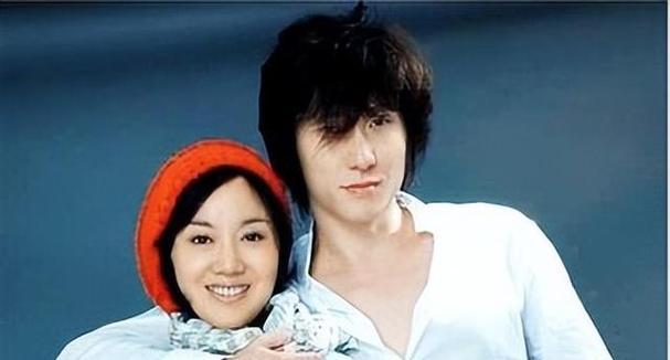 姐弟恋分手后的复合之路（坚持与放手，挽救与超越——关于姐弟恋分手后复合的心路历程）-第3张图片-恋语空间