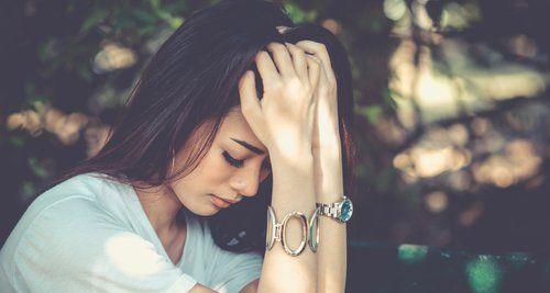 挽回前任的正确方法（如何处理分手后的痛苦情绪）-第3张图片-恋语空间
