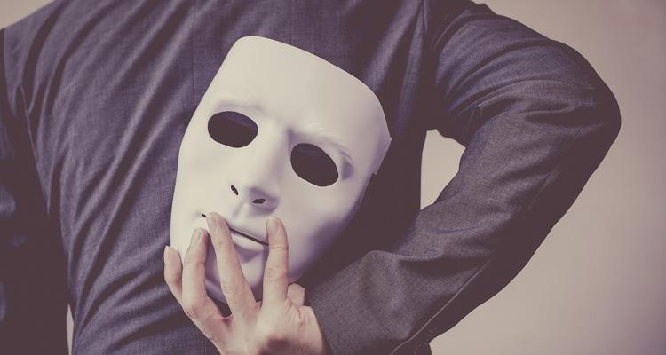 揭露男人谎言的真相（女人必看的男人说谎破绽大全）