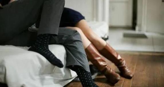 妻子出轨怎么办（如何应对妻子的不忠行为，挽救婚姻）-第3张图片-恋语空间