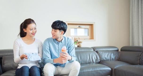 分手后如何重新赢回男人的心（15个实用技巧帮你成功复合）