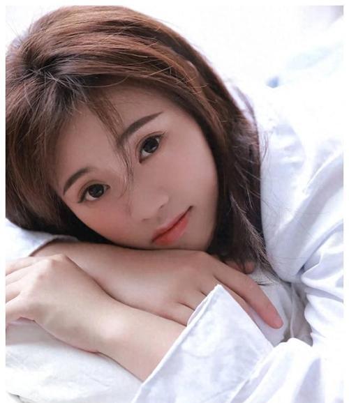 女生发嗯的含义与解析（探究女生发嗯的不同用法及语气）-第1张图片-恋语空间