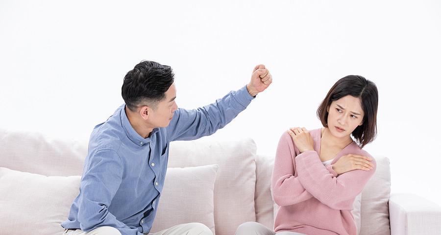 以夫妻吵架为话题，如何维护夫妻感情？（以理性沟通和包容为基础，全面提升夫妻关系）-第2张图片-恋语空间
