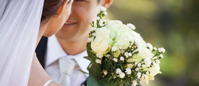 从“不想结婚”到“我愿意”——改变男友的婚姻观念（如何让男友愿意结婚？）-第2张图片-恋语空间