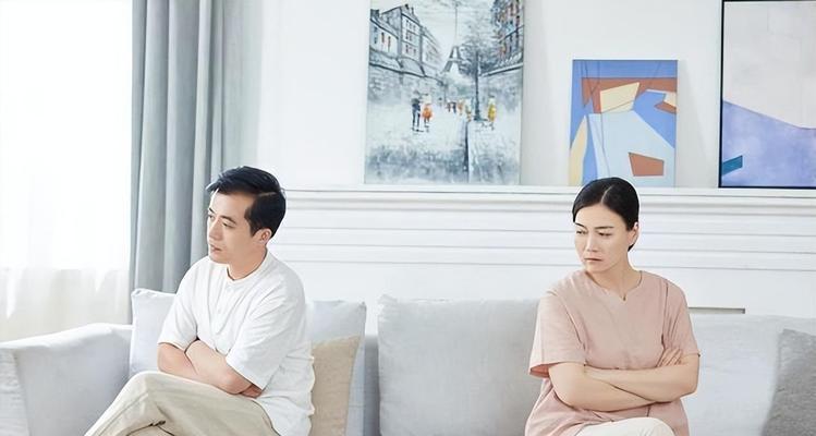 婚外情挽回，机会与挑战并存（如何提高婚外情挽回的成功率？）