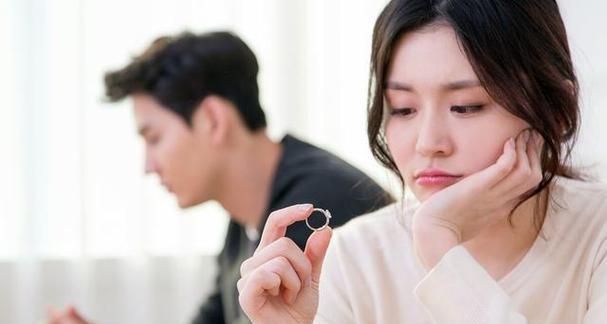 如何处理男友有家庭却不愿离婚的问题？（探讨情感和现实的平衡点，以及情感处理的正确方式）