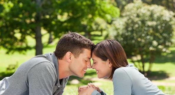 如何保鲜婚姻生活（婚姻生活不开心怎么办）-第1张图片-恋语空间