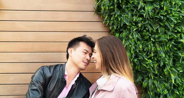 如何应对老公和小三的离婚压力（以老公联合小三逼我离婚该如何应对？）