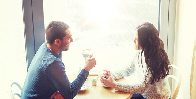 女人第一次约会注意让你留下好印象（如何在第一次约会中给对方留下深刻印象）-第1张图片-恋语空间