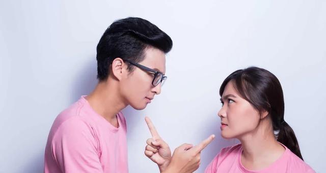 情人吵架后如何挽回关系（有效沟通是关键，情绪控制很重要）