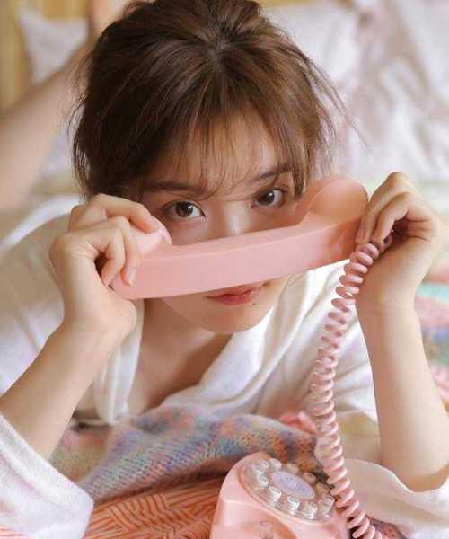 跟女生聊天必备的十五招（学会这些技巧，逗女生笑在指间）-第2张图片-恋语空间