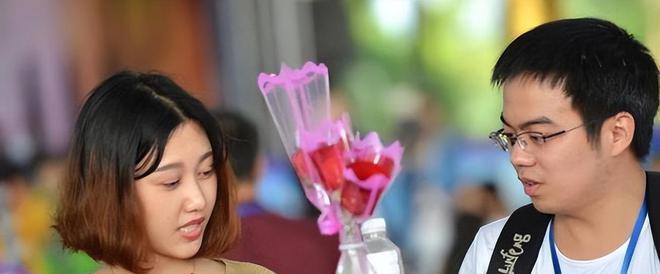 男人眼里的爱情和婚姻（男人为何对恋爱和结婚有不同的心理预期？）-第2张图片-恋语空间