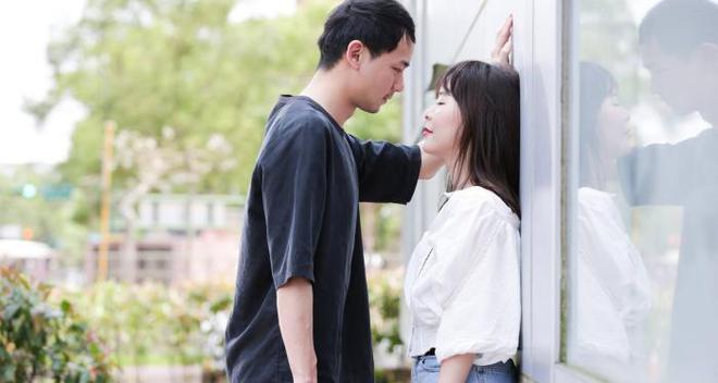 当女方提出分手后，男方如何挽回复合？（复合的秘诀和策略，从双方角度出发探讨）-第2张图片-恋语空间