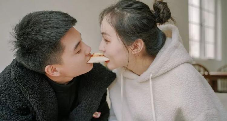 男人挽回女人必须吃醋的艺术（如何用吃醋重燃爱情的火焰，男人们必看！）