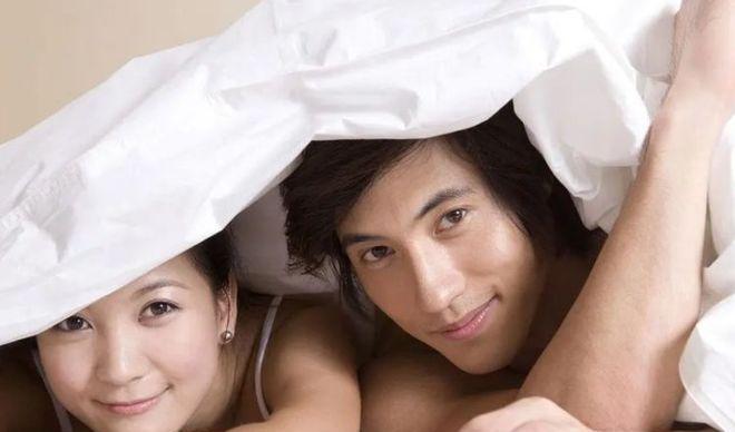 老婆出轨后老公原谅，幸福是否能继续？（婚姻中的出轨和原谅，情感的信任危机与重建）-第2张图片-恋语空间