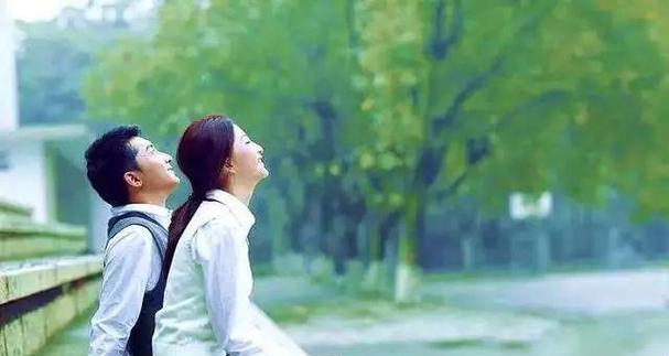 青涩岁月恋情记（大学里的恋爱最让人难忘）-第3张图片-恋语空间