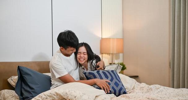 用心倾听，重新挽回女人的爱意（建立信任，沟通情感，重建感情关系）-第2张图片-恋语空间