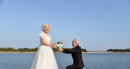 夫妻白头到老的秘诀（培养信任与理解关系，共同经营婚姻）-第2张图片-恋语空间