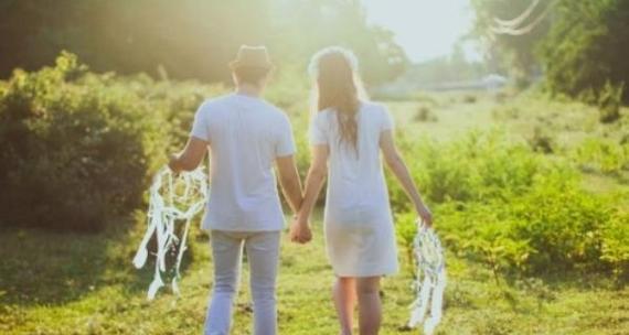 男人出轨后，该不该原谅？（婚姻中的危机、复合的难度和决定原谅的因素。）