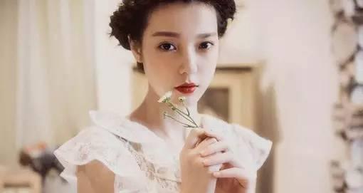 男人眼中的女人味是怎样的？（探寻真正的女性魅力，感受男人心中的“女人味”）-第1张图片-恋语空间