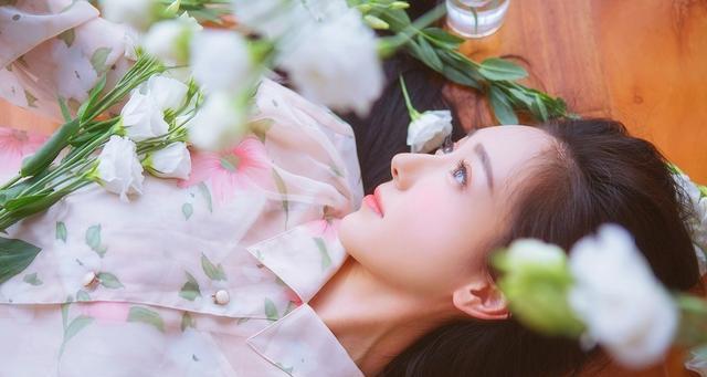 女生相亲前的必备准备（从心理到外貌，全方位把握相亲先机）-第2张图片-恋语空间