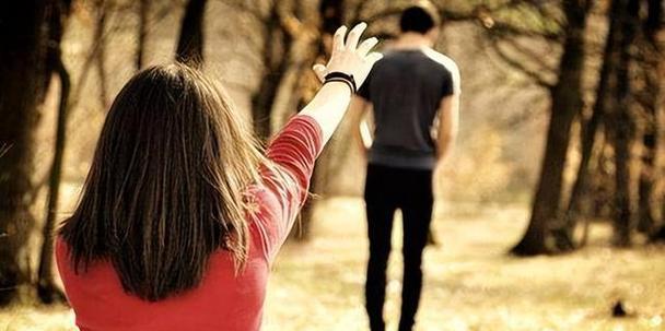 男友见喜欢过的女生怎么办？（处理男友与前任的关系，避免感情矛盾）