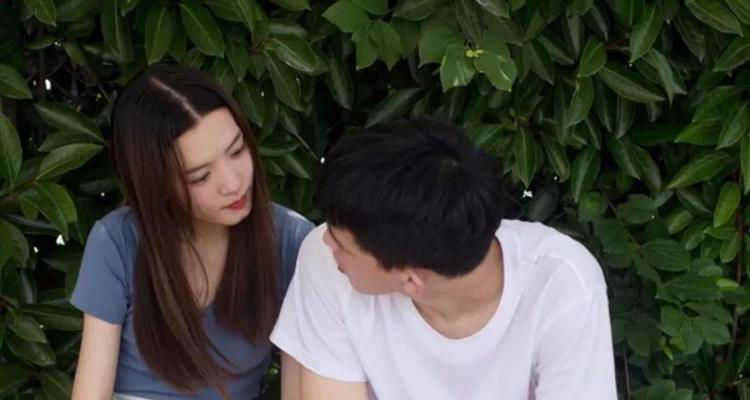 挽回女友三招，冷静应对分手！（快速挽回女友，如何制定计划与执行？）