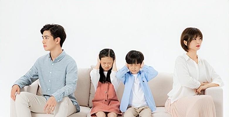 女友出轨，该分手还是值得挽回？（探讨出轨背后的原因及处理方法，值得挽回的关键在哪里？）-第2张图片-恋语空间