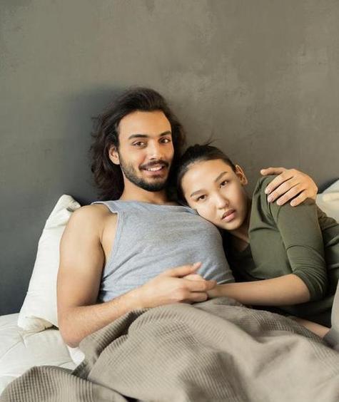 老公出轨，应如何应对？（从倾听到沟通，学会处理夫妻出轨的正确方式）