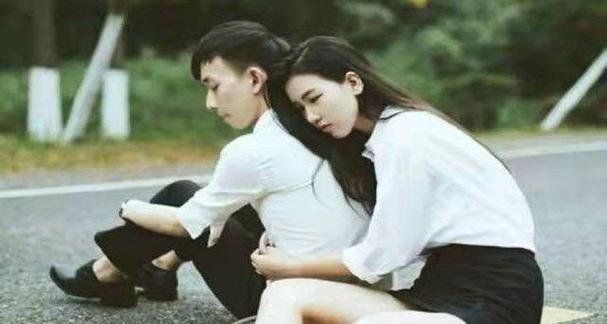 以和恋人为什么要聊得来（沟通是恋爱关系的基础，懂得聊天技巧可以让你和恋人更加亲密）