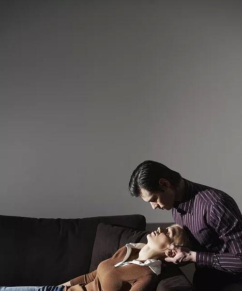 挽回已婚男友的有效方法（如何让已婚男友重回你身边）-第3张图片-恋语空间
