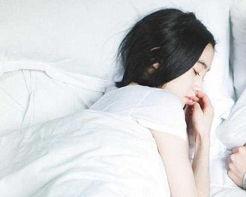 如何以女生的能力挽回男友？（掌握这五种能力，让你的男友重燃爱火！）