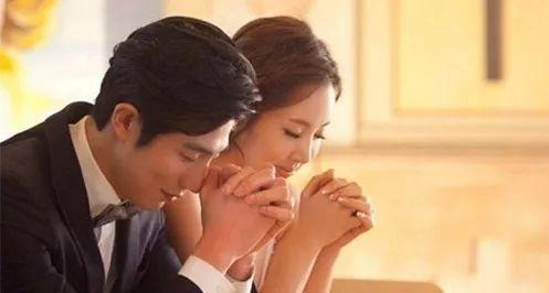 老婆铁了心要离婚？不妨试试这些挽回方法！（从沟通、关怀、改变自己等方面入手，赢回爱人的心（）-第2张图片-恋语空间