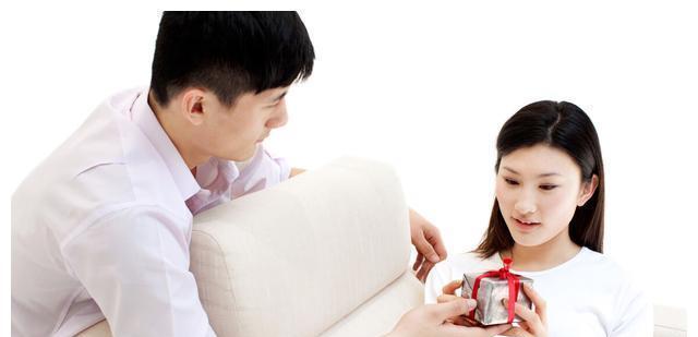 老公出轨了怎么办（以已婚女人的视角看待婚姻中的危机）-第3张图片-恋语空间