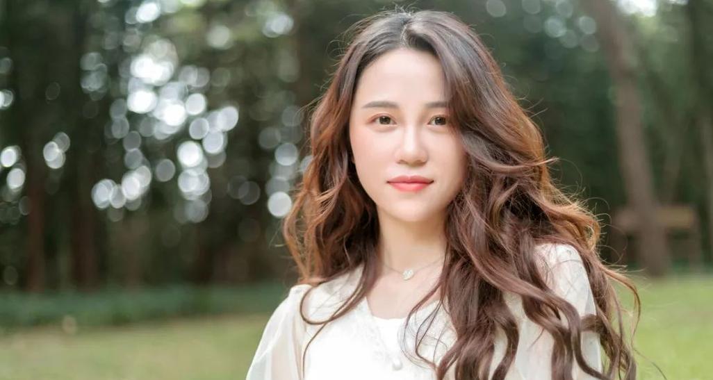断联后女人会想你吗？挽回女人的10个实用方法（掌握这些技巧，让你在恋爱中更有筹码）