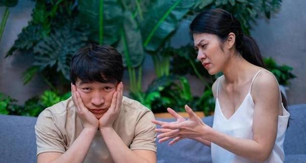 妻子发现外出期间乱了男女关系，坚决要离婚，如何应对？（情感危机处理经验分享，让你重获幸福）-第1张图片-恋语空间