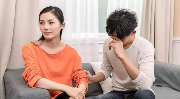 离婚危机中的夫妻如何挽回感情（如何在婚姻破裂的边缘重拾幸福/挽救婚姻的有效方法）-第1张图片-恋语空间