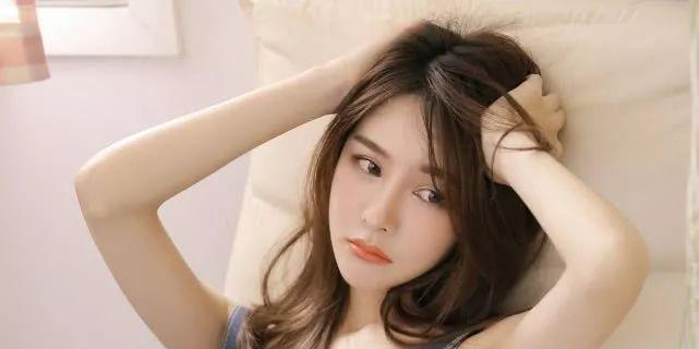 追求喜欢的女生的正确方法（教你如何让她心动）-第2张图片-恋语空间