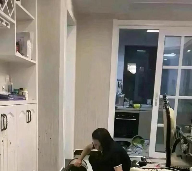 夫妻吵架爱摔东西？教你解决！（怎样化解夫妻之间的争吵，让关系更加和谐）-第2张图片-恋语空间