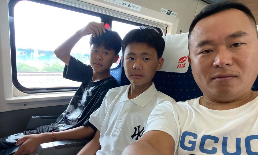 跟高智商男生谈恋爱的心得（聪明机智男友的优缺点及应对方法）-第1张图片-恋语空间