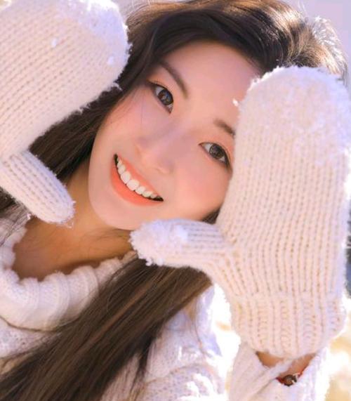 如何撩醒妹子的心？从睡眼惺忪到心动不已（唤醒沉睡中的美丽，享受爱情的轻痕）-第2张图片-恋语空间