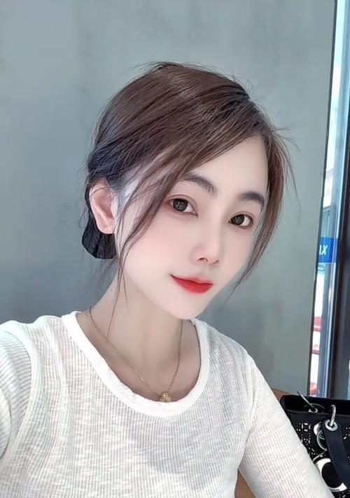 坚强有性格的女人，婚姻中过得好的秘诀（以性格为盾，守护幸福家庭）-第2张图片-恋语空间